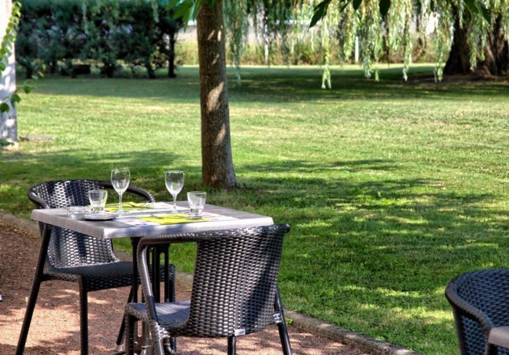 Hotel Platanes - Kb Hotel Group Etauliers 외부 사진