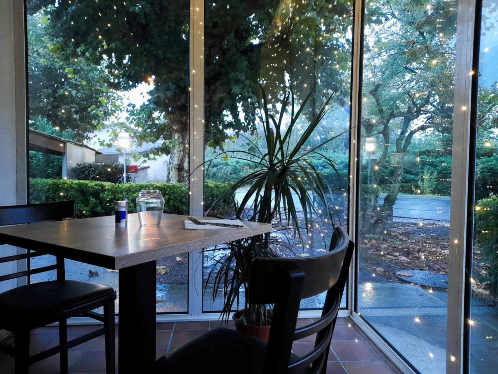 Hotel Platanes - Kb Hotel Group Etauliers 외부 사진