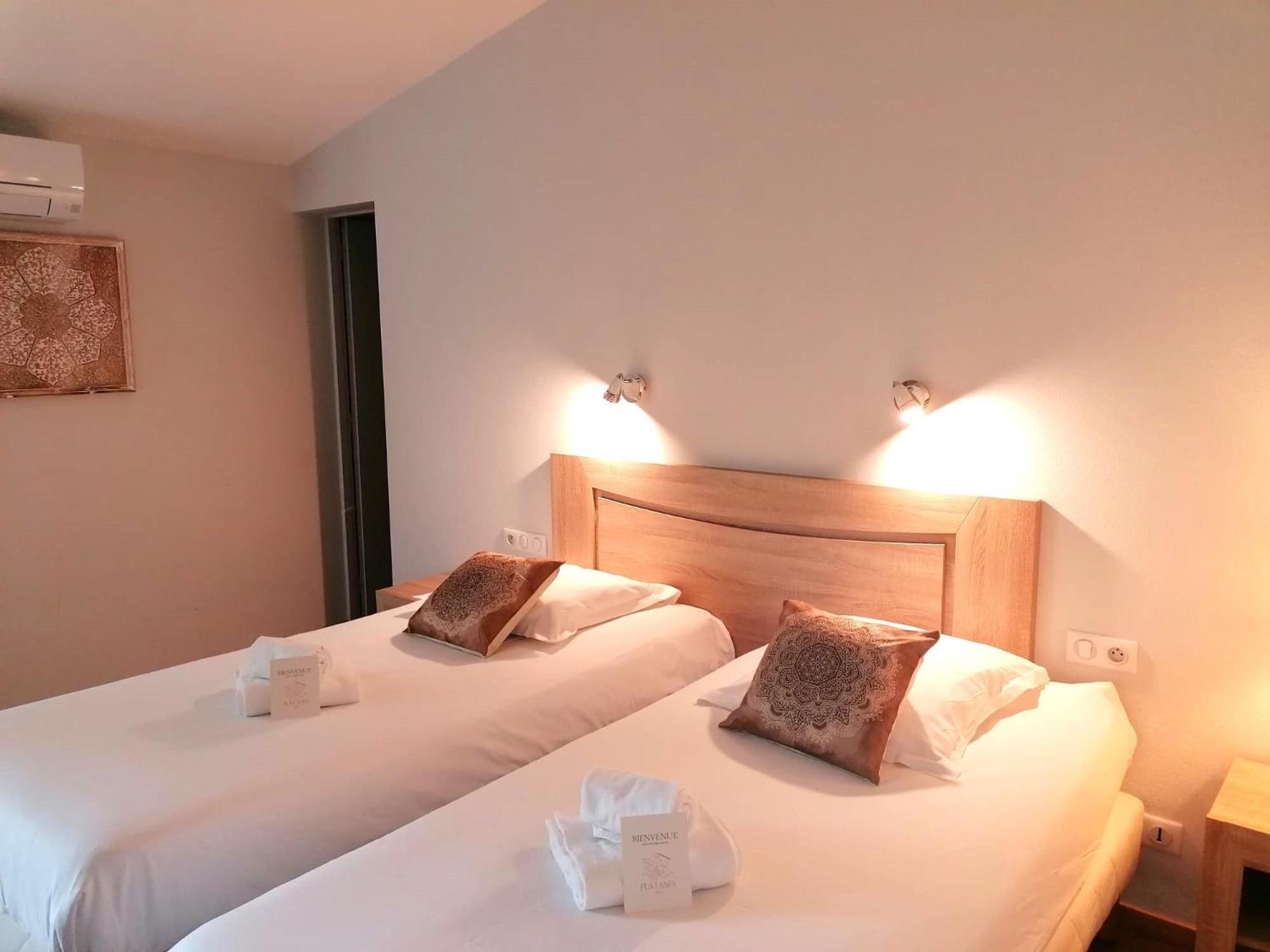 Hotel Platanes - Kb Hotel Group Etauliers 외부 사진